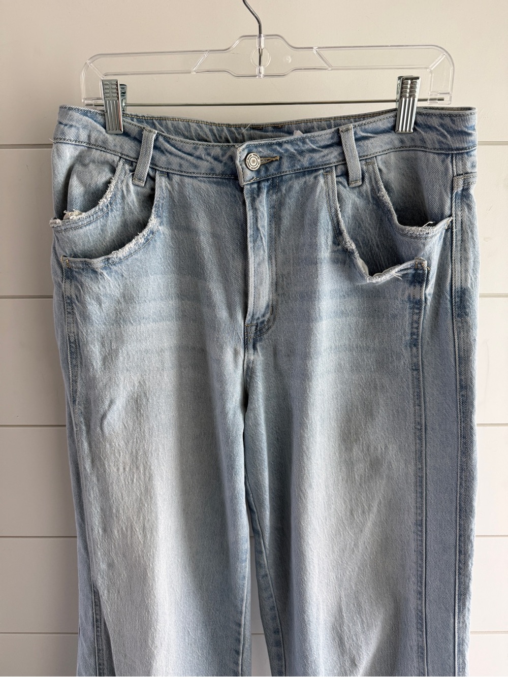 Vervet Light Blue Wide Leg Jeans - Classic Flare Style, Size 29 - Picture 2 of 10